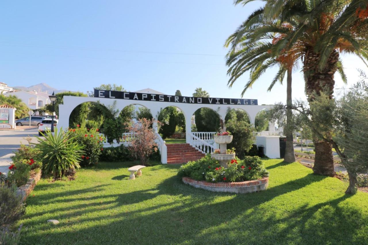 Capistrano Village B, 1 Bedroom + Free Wi-Fi Nerja Exterior foto